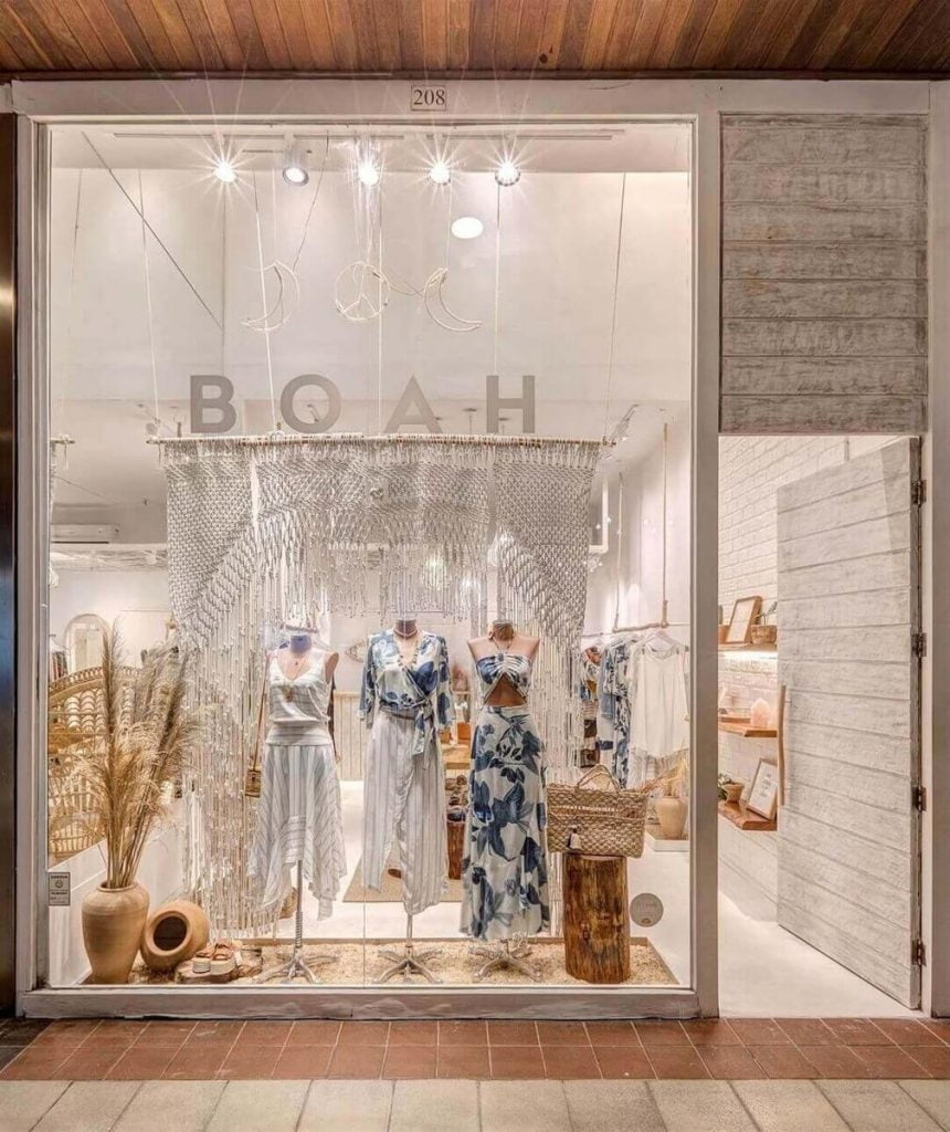 ban da biet cach trang tri shop quan ao nu thu hut chua 1