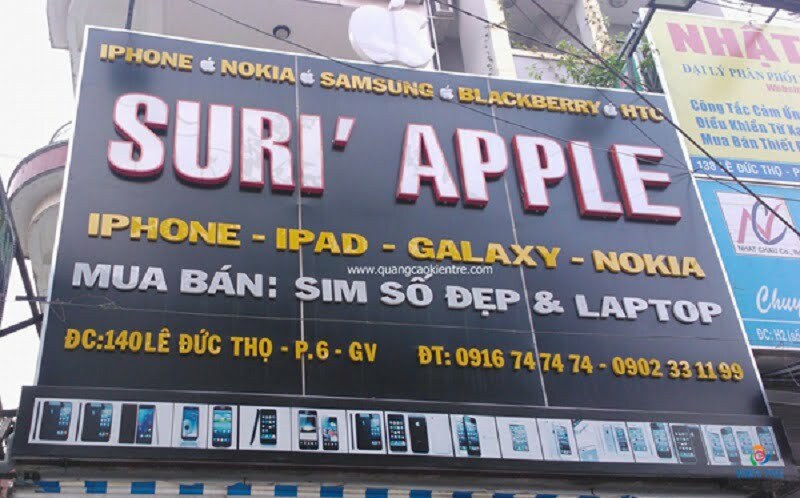 Mẫu thiết kế biển quảng cáo phụ kiện điện thoại Suri apple