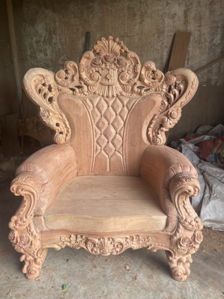 Mẫu bàn ghế làm từ gỗ hương đá